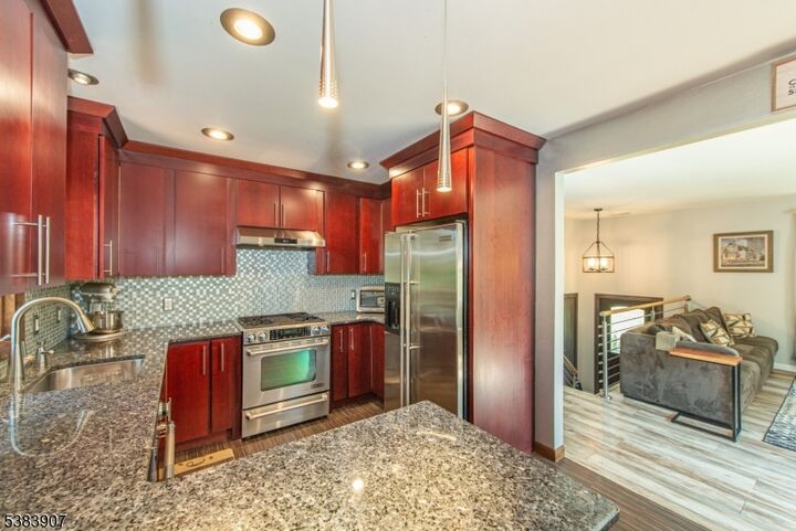 Property Photo: 93 Hilltop Dr NJ 07869