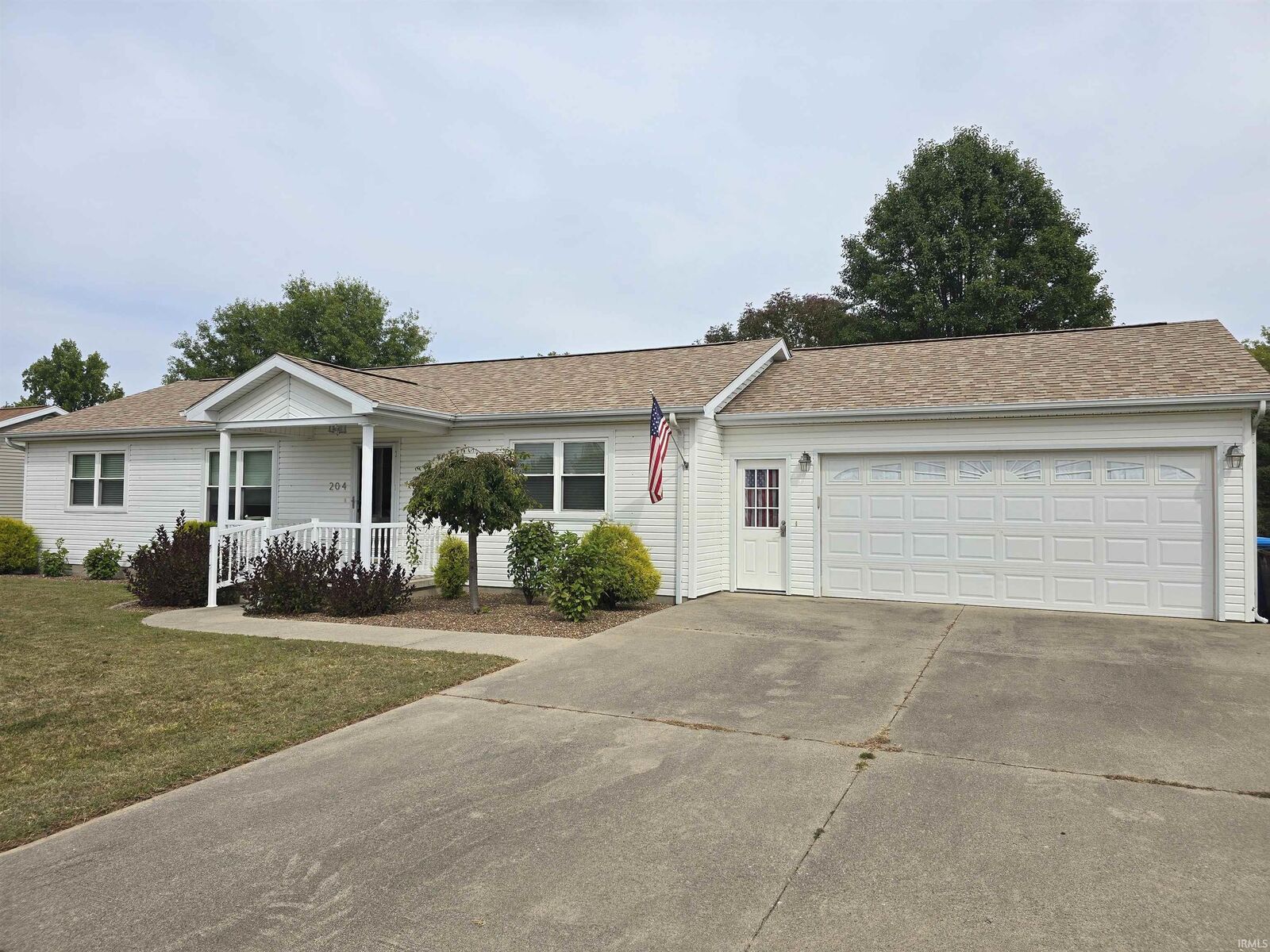 Property Photo:  204 Kingsmill Drive  IN 46947 