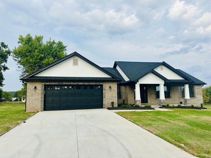 Property Photo:  127 Carriage Court  KY 42503 