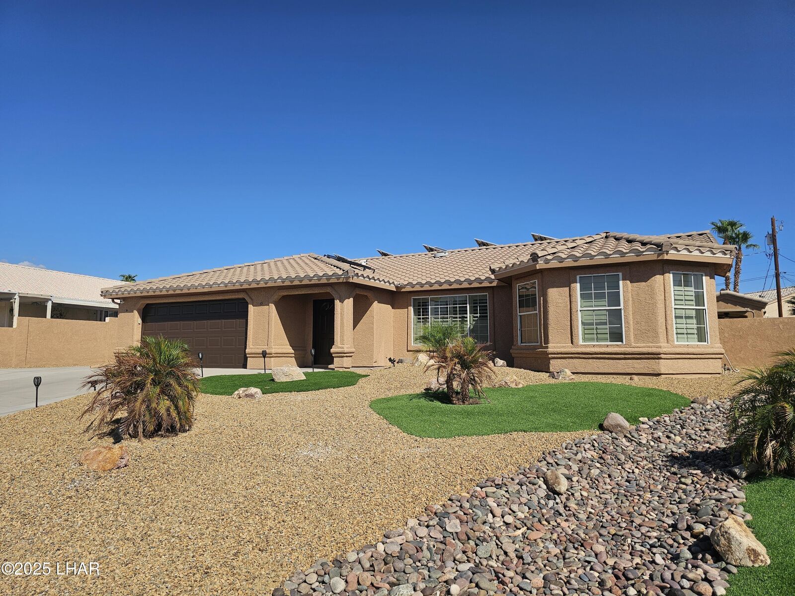 Property Photo:  1050 Rolling Hills Dr  AZ 86406 