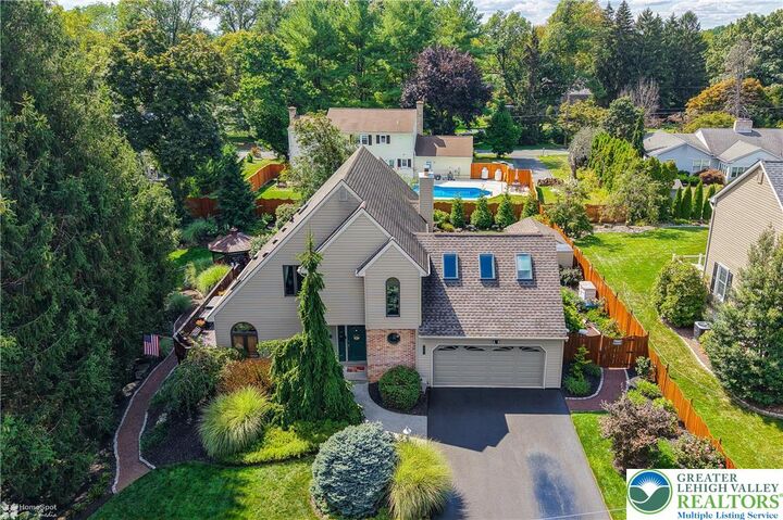 Property Photo:  2821 Center Street  PA 18017 