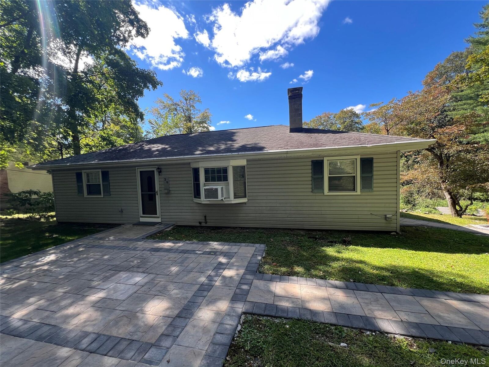 Property Photo: 39 West Avenue NY 10579