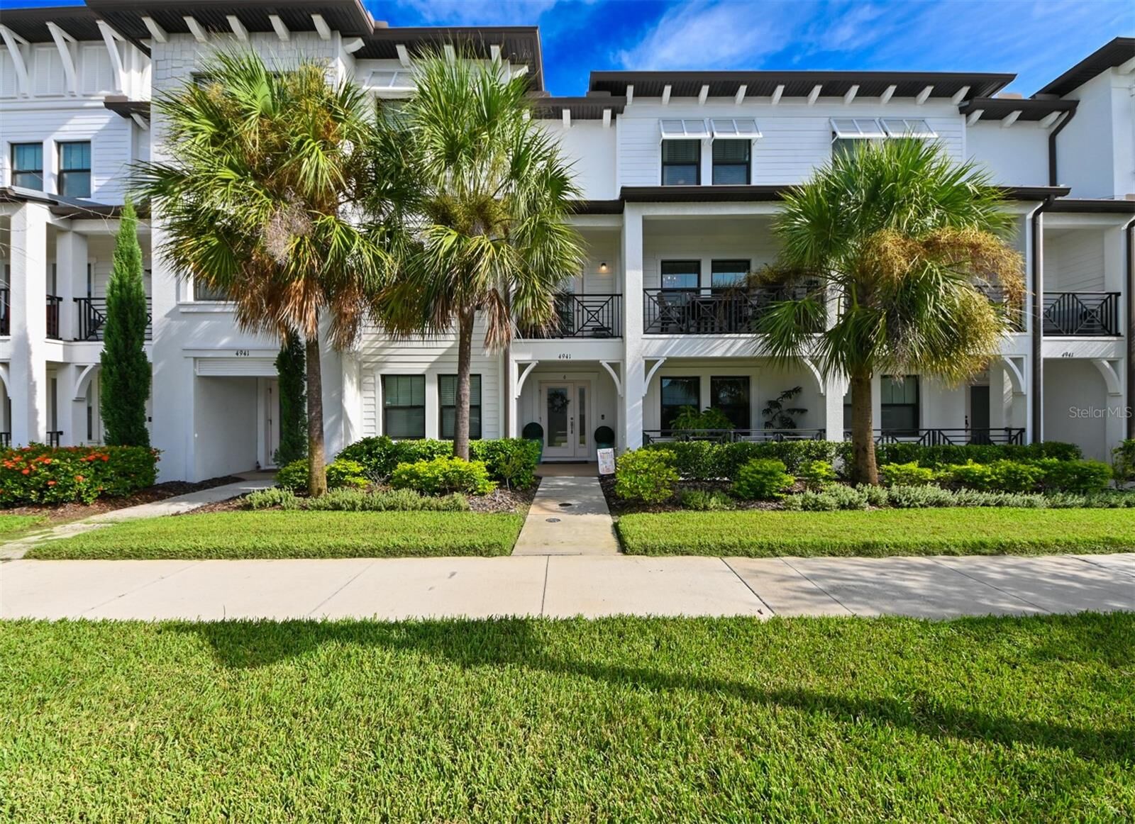 Property Photo: 4941 W Price Avenue 6 FL 33611