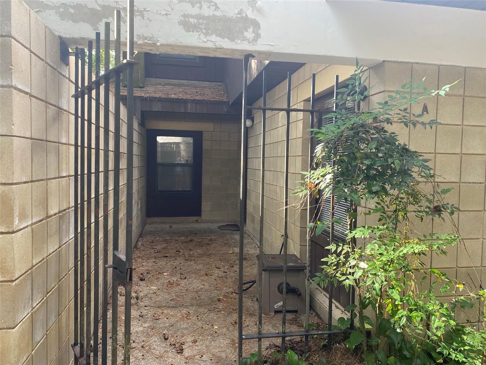 Property Photo:  4406 SW 70th Terrace A  FL 32608 
