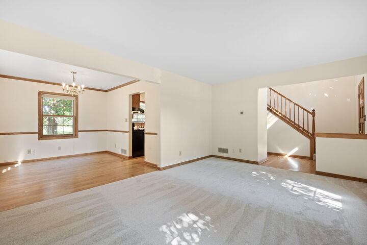 Property Photo:  W225n2549 Alderwood Ln  WI 53186 