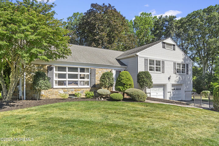 Property Photo:  19 Edgewood Drive  NJ 07728 
