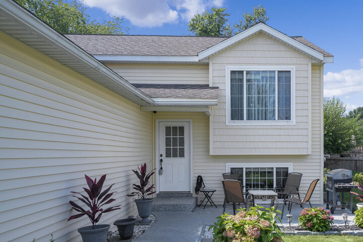 Property Photo:  5969 Clear Stream Drive SE  MI 49548 