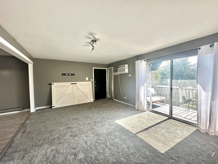 Property Photo:  7314 Blackstone Avenue 30  IL 60458 