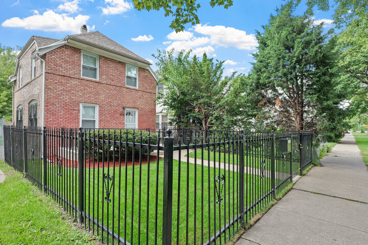 Property Photo:  8730 S Wabash Avenue  IL 60619 