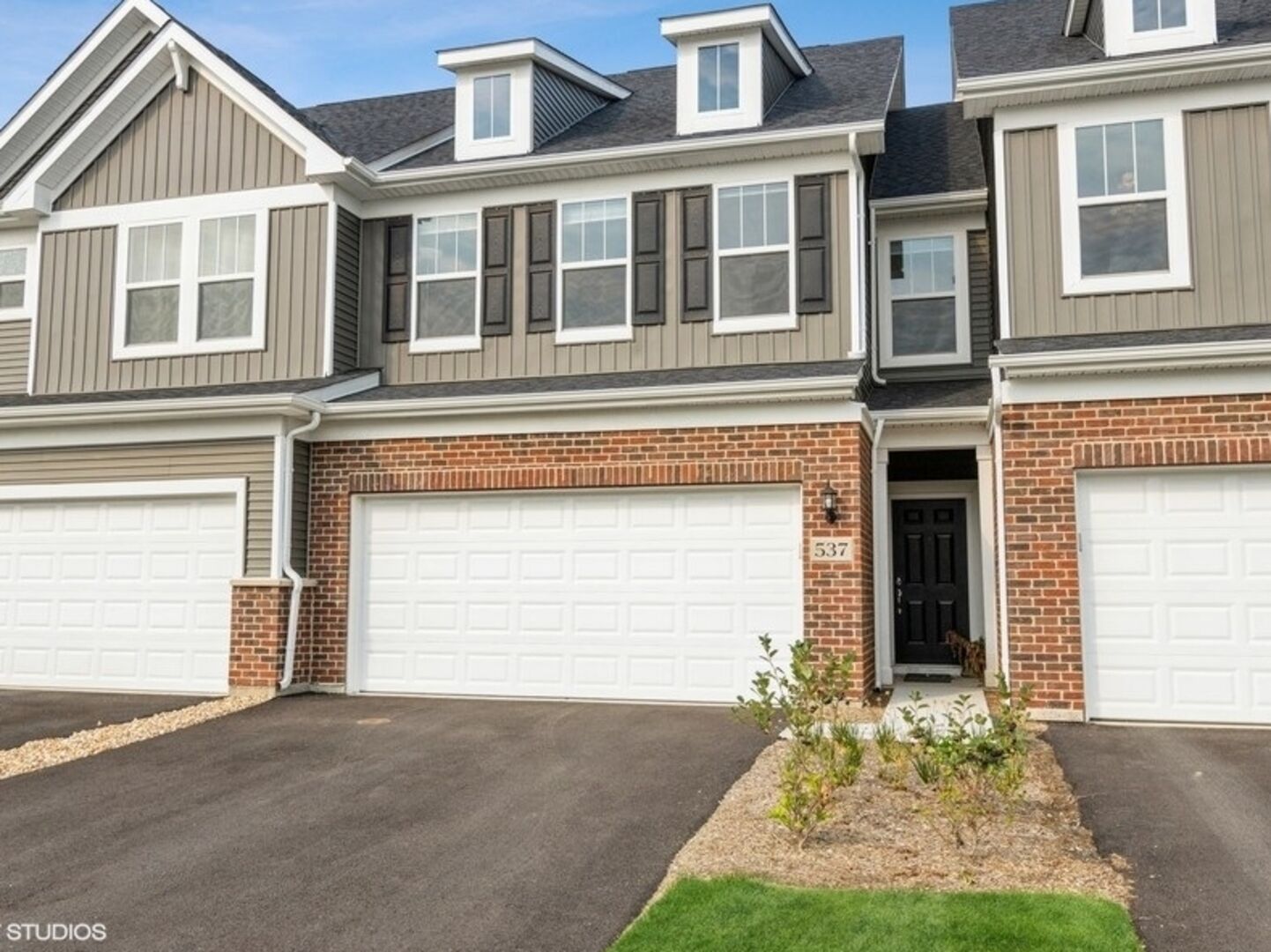 Property Photo: 537 Watercress Drive 537 IL 60504