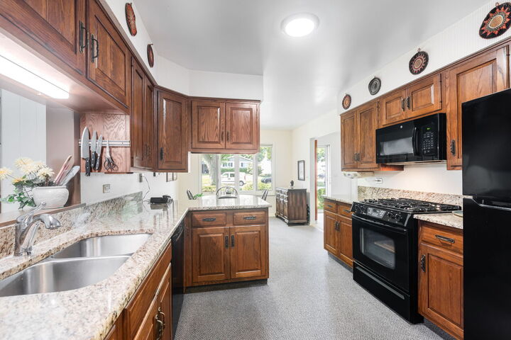 Property Photo:  116 Sturtz Street  IL 60010 