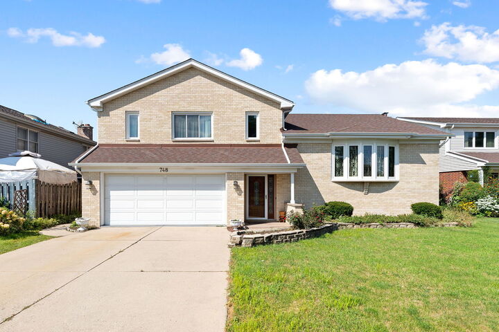 748 Yorkshire Lane  Des Plaines IL 60016 photo