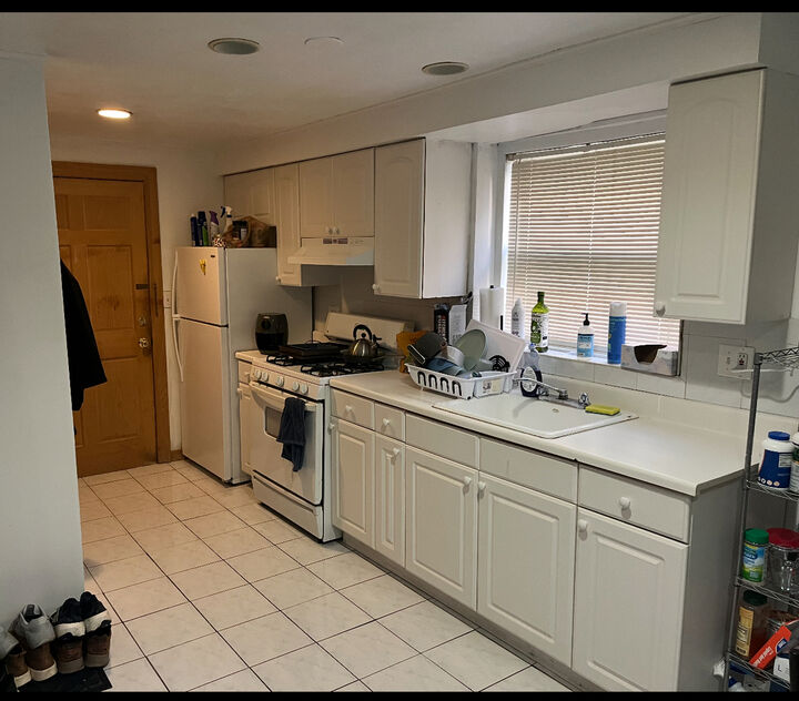 Property Photo: 3341 W Pratt Avenue G IL 60712