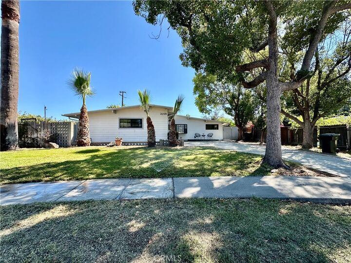 Property Photo:  2018 E Glenwood Avenue  CA 92831 