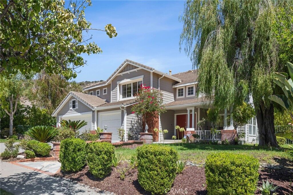 Property Photo: 24633 Stagg St CA 91304