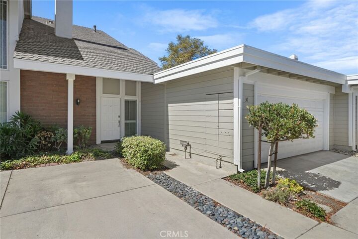 Property Photo:  30 Woodland Drive  CA 92604 
