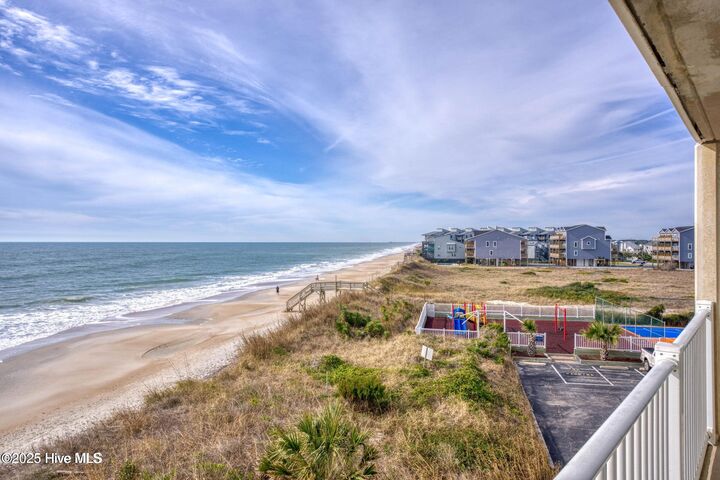 Property Photo:  2000 New River Inlet Road 1207  NC 28460 