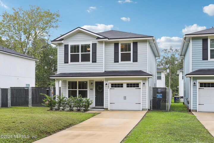 Property Photo: 3042 Jennings Road FL 32218