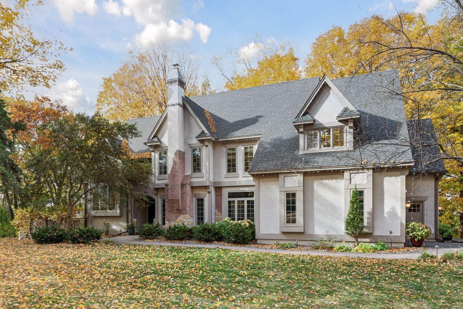 Property Photo:  5470 Carrie Lane  MN 55331 