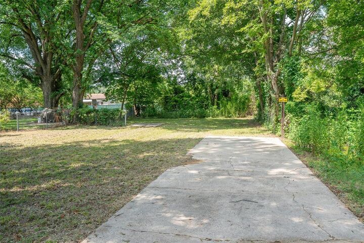 Property Photo:  1609 Plum  TX 75501 