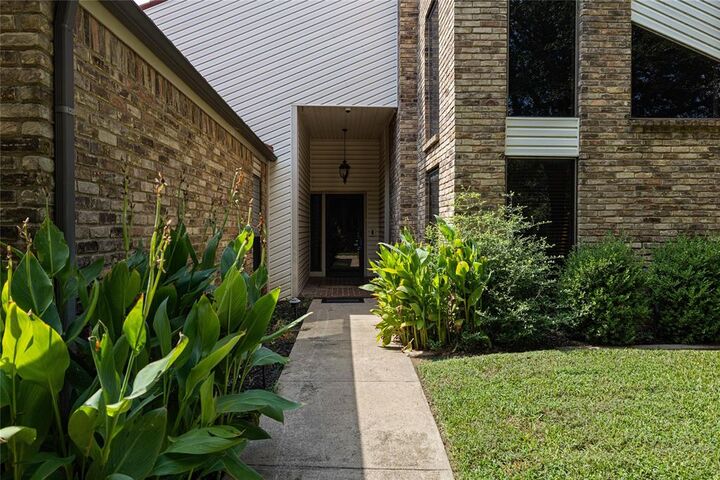 Property Photo:  3827 Ashbury Lane  TX 76021 