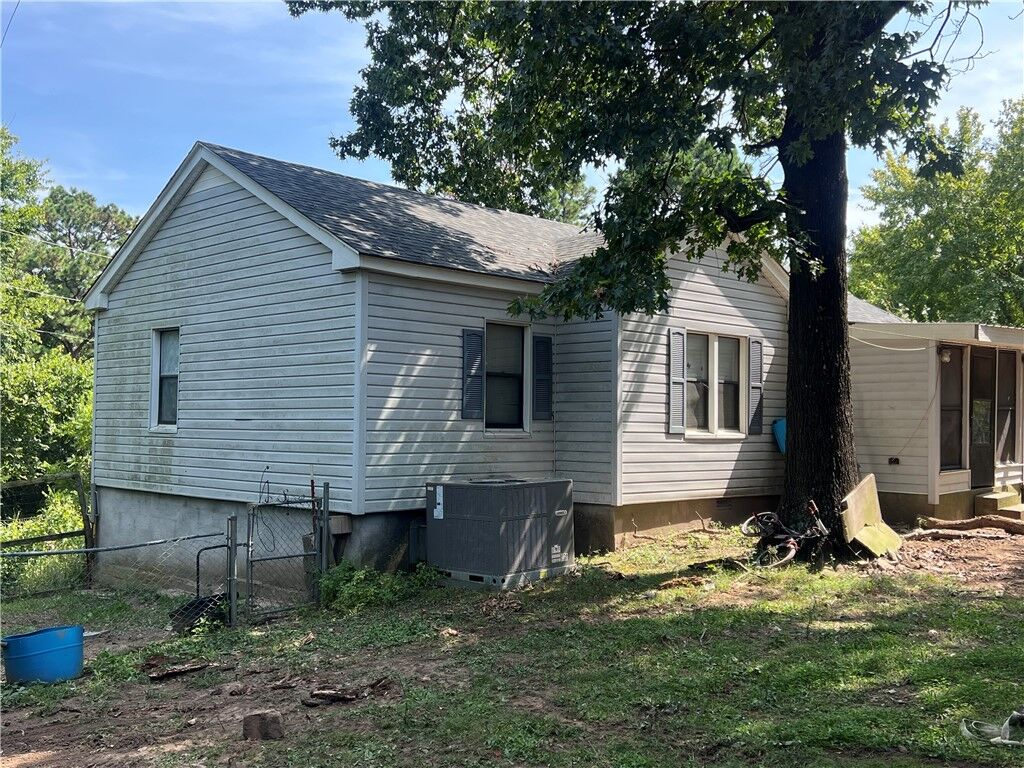 Property Photo:  21940 Sawmill Road  AR 72761