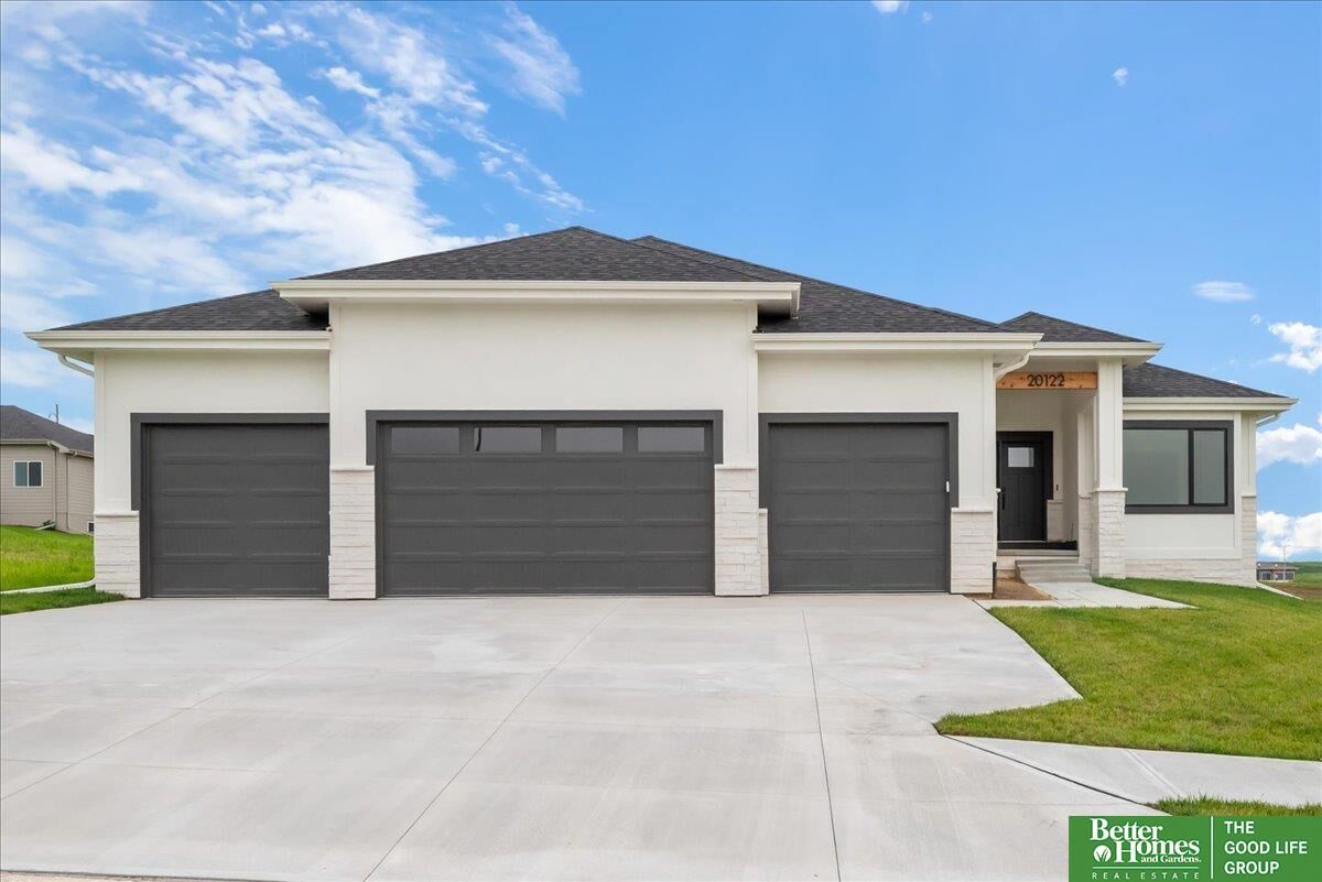 Property Photo:  9803 Cumberland Drive  NE 68046 