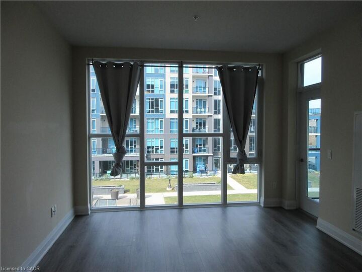 Photo de la propriété:  16 Concord Place 308  ON L3M 4E8 