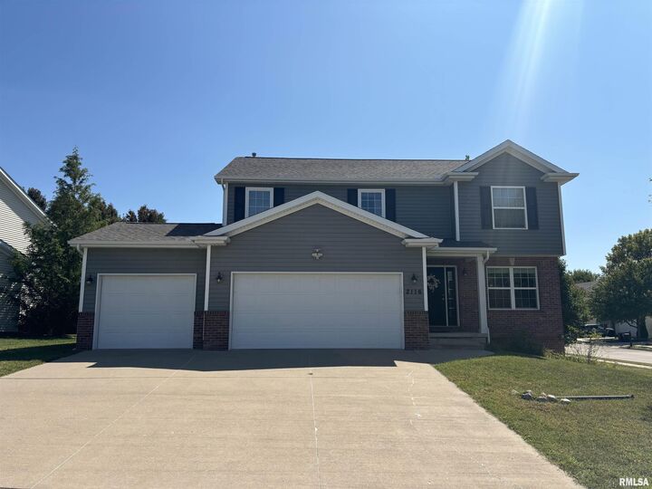 2116 W Geneva Road  Peoria IL 61615 photo