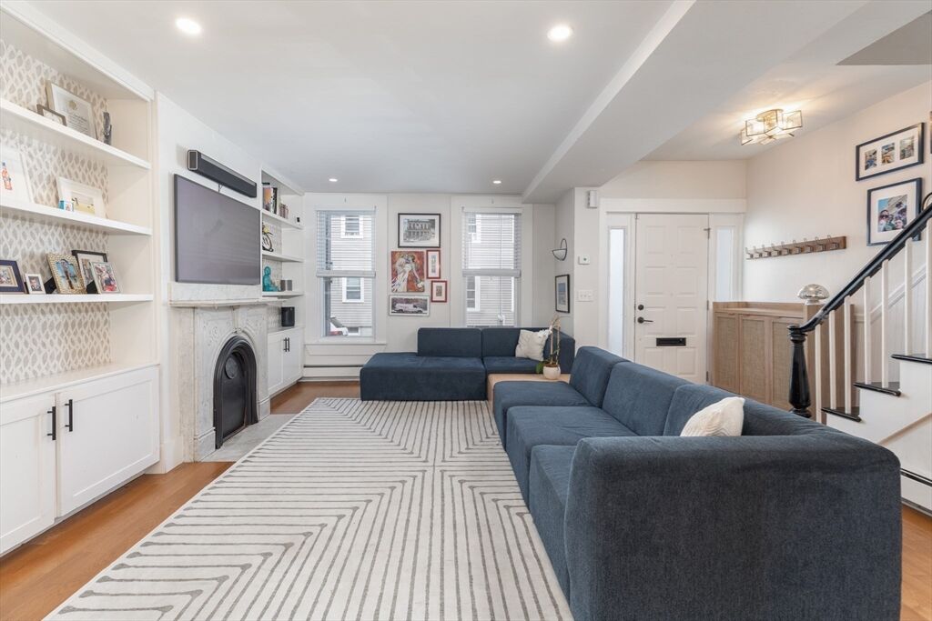 Property Photo: 89 Baxter St MA 02127