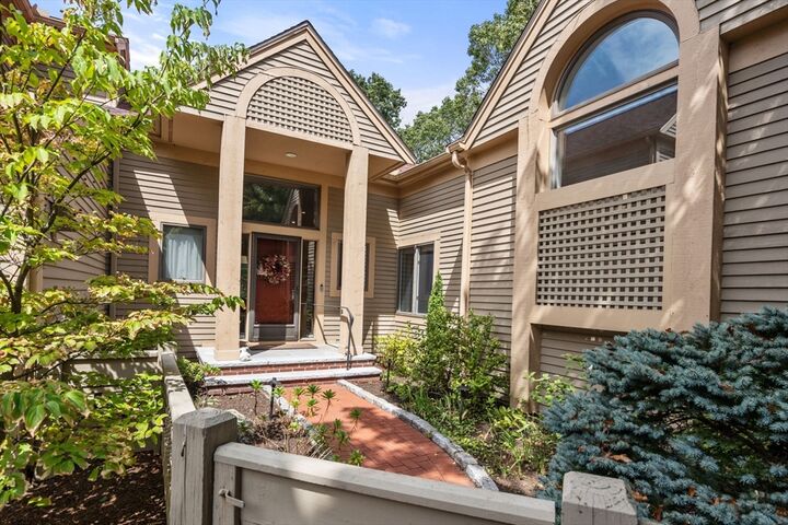 7 Wainwright Rd 72  Winchester MA 01890 photo