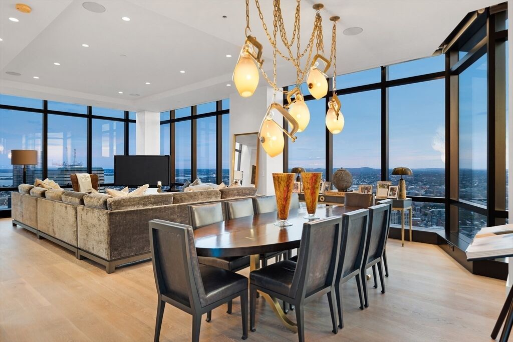 Property Photo: 1 Franklin St Ph3e MA 02110