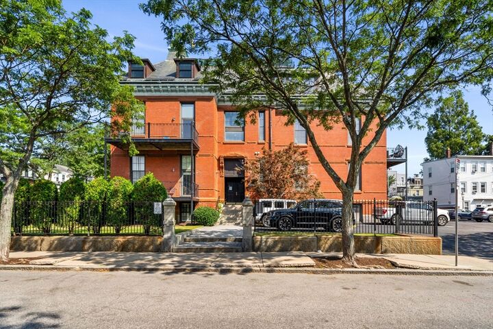 Property Photo: 110 O St 7 MA 02127