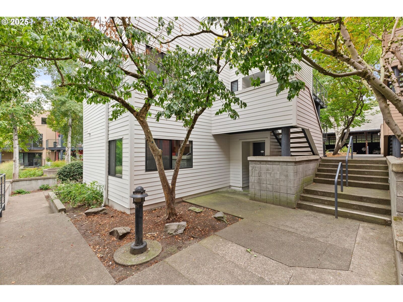 Property Photo:  810 NW Naito Pkwy F24  OR 97209 