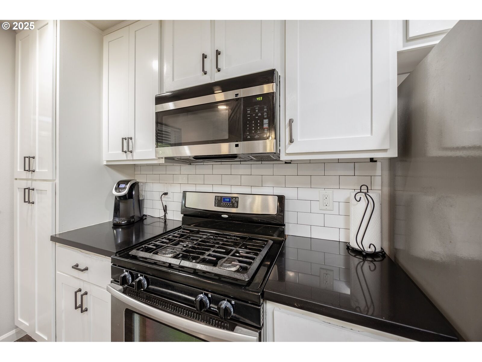 Property Photo:  1106 SE 6th St  WA 98604