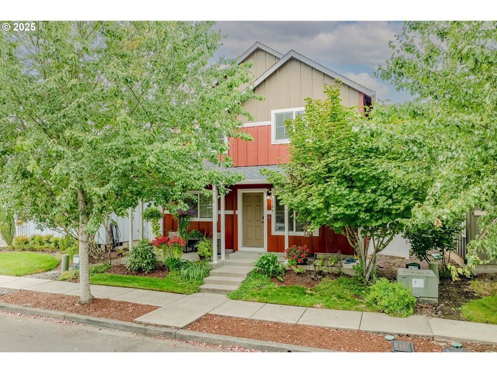 Property Photo: 1106 SE 6th St WA 98604