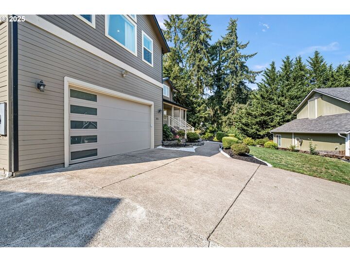 Property Photo:  6831 Holly St  OR 97478 