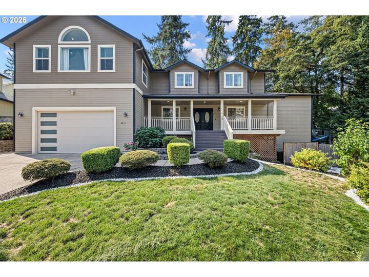 Property Photo:  6831 Holly St  OR 97478