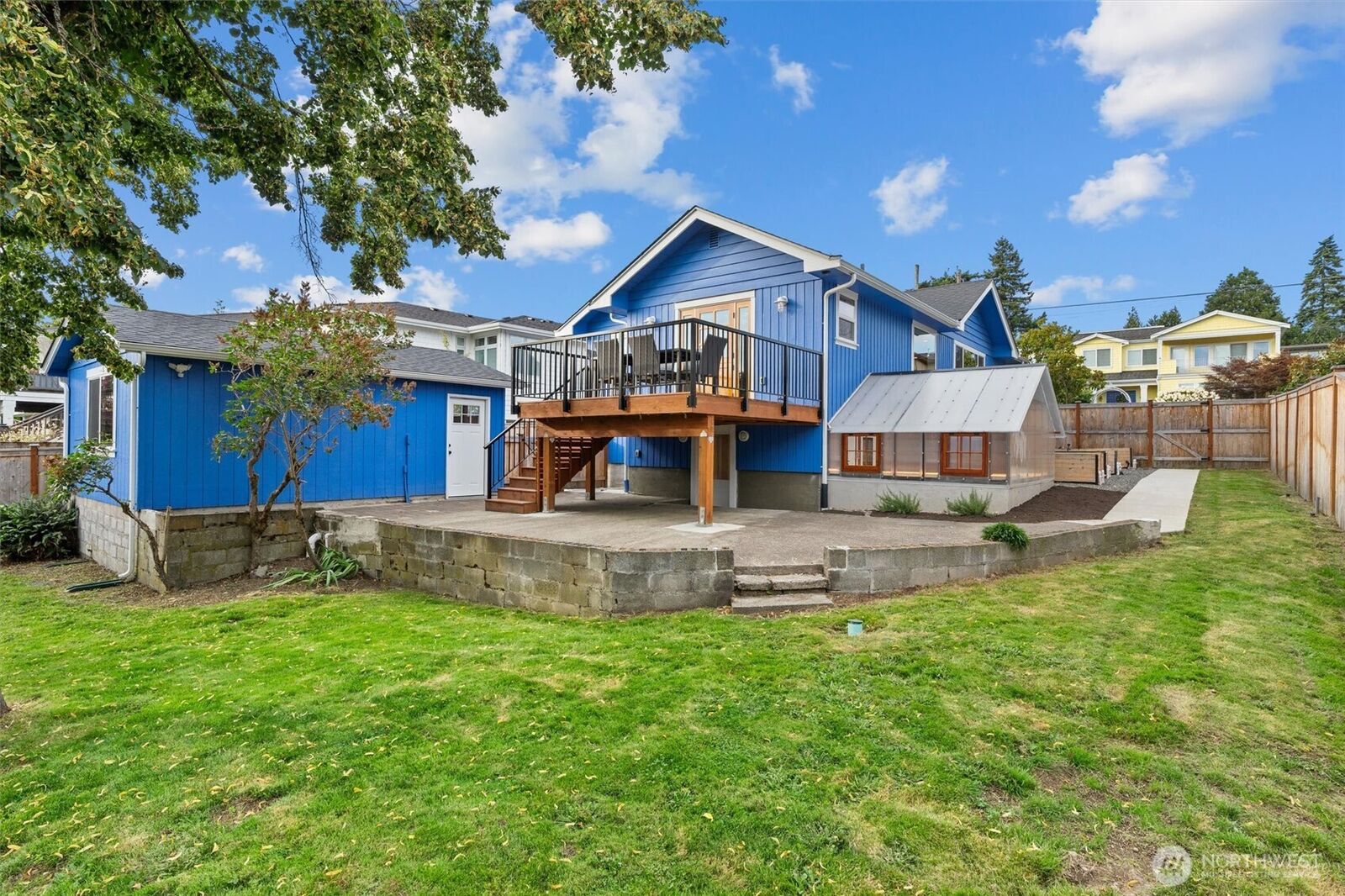 Property Photo: 219 5th Avenue W WA 98033