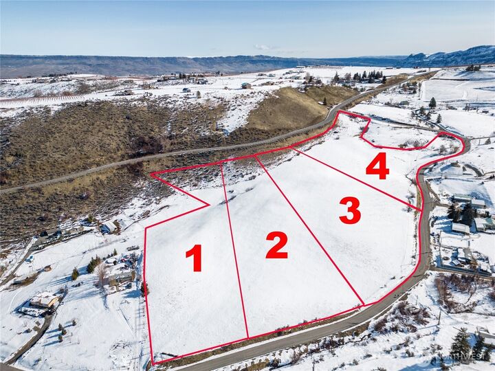 Property Photo:  4 Nna  Wheeler Hill Road  WA 98801 