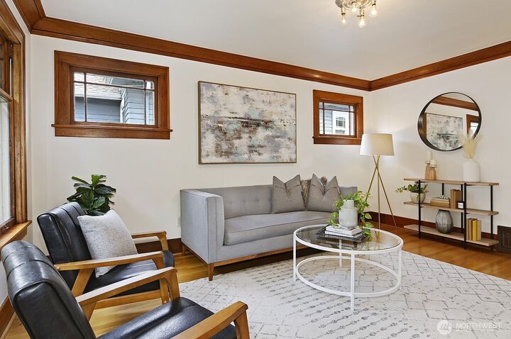 Property Photo: 5722 25th Avenue NE WA 98105