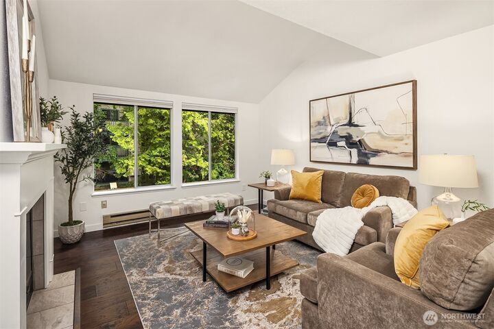 Property Photo:  14363  30th Avenue NE Unit 9  WA 98125 