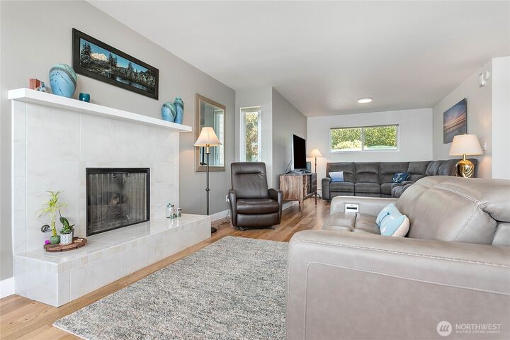Property Photo: 510 S State Street 2 WA 98225