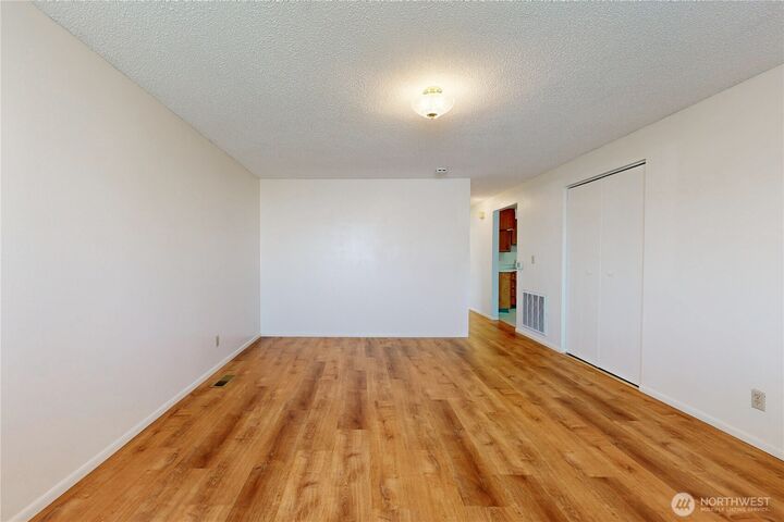 Property Photo: 1554 E Alder Street WA 99362