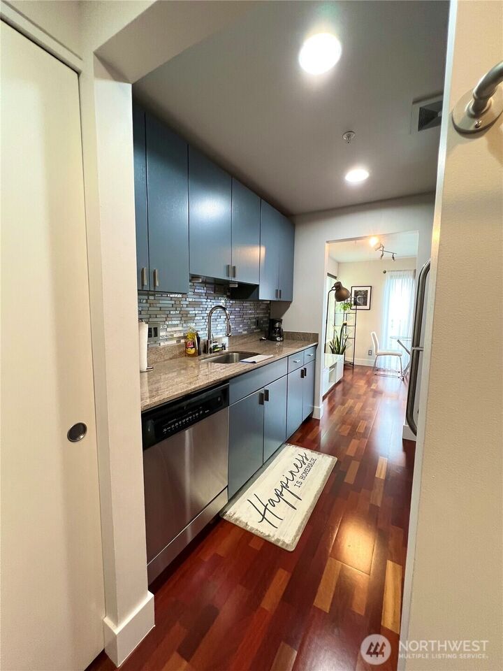 Property Photo:  1711 E Olive Way 408  WA 98102 