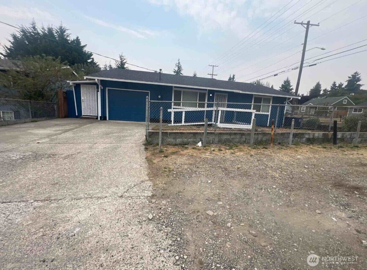 Property Photo: 801 S 92nd Street WA 98444