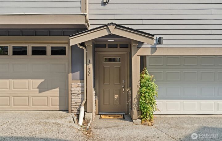 Property Photo:  3732  Southcenter Boulevard  WA 98188 