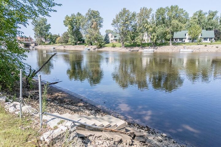 Property Photo:  211 E Wolf River Avenue  WI 54961-1470 