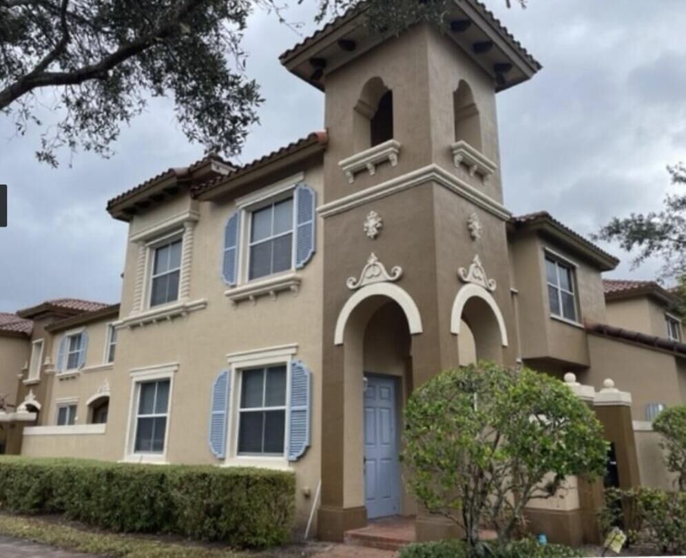 Property Photo:  2914 Hope Valley Street 2105  FL 33411 