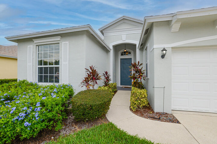 Property Photo: 522 SW Indian Key Drive FL 34986